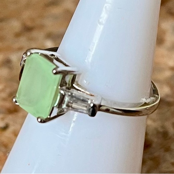 Bomb Party RETRO RBP3884 Modern Elegance Mint Green Opal Ring HTF - Picture 2 of 4